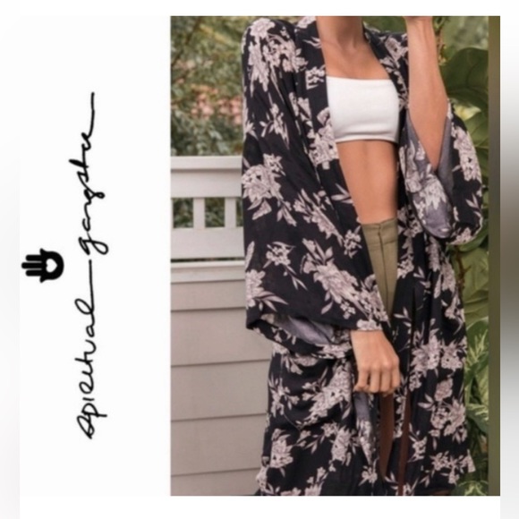 Spiritual Gangster Floral Black and White Kimono - Picture 9 of 10